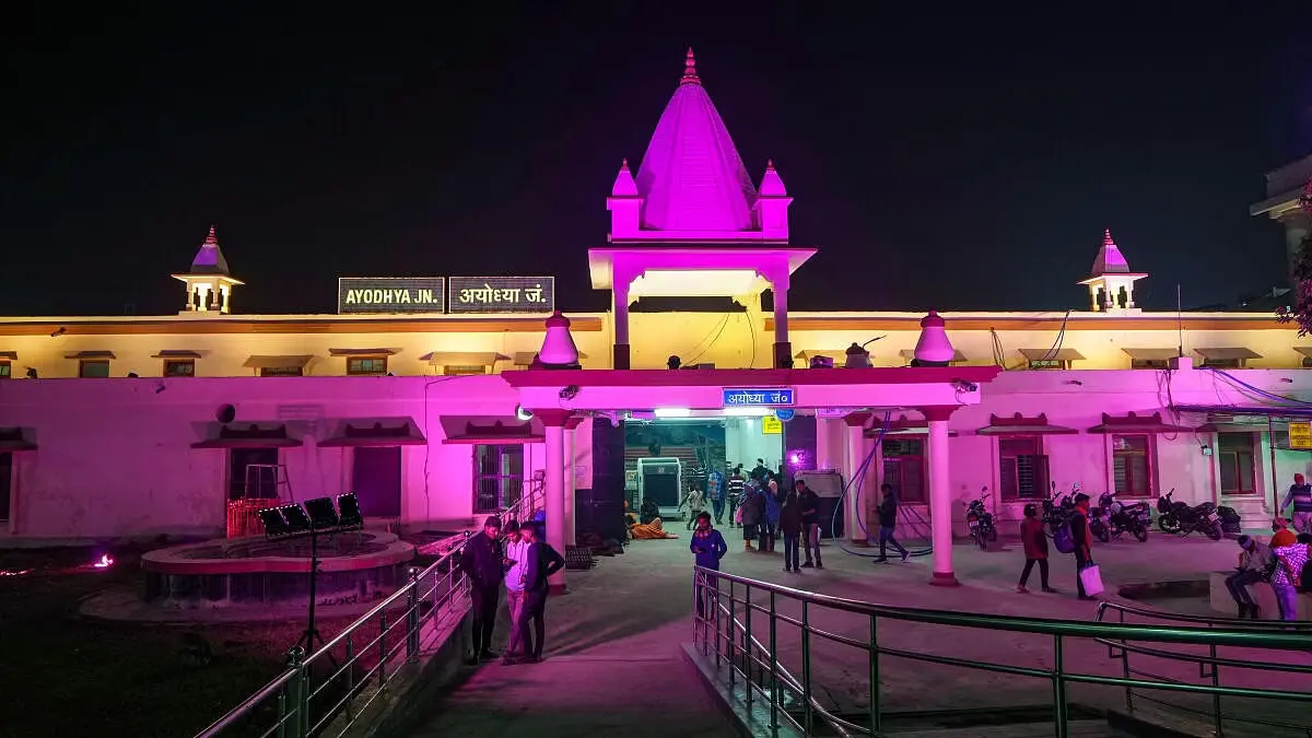  Ayodhya Dham railway station